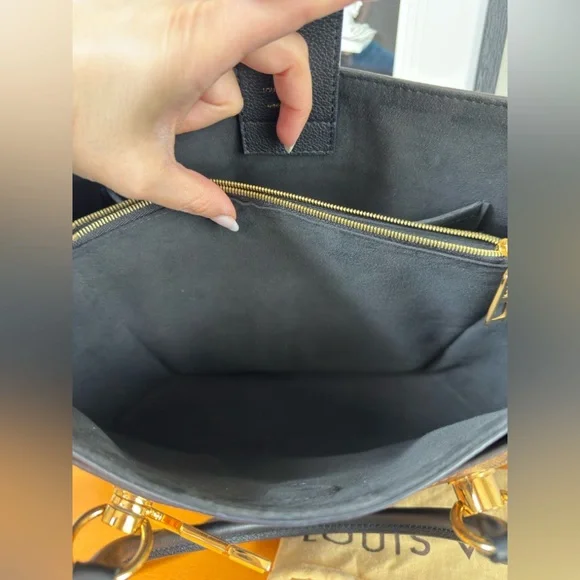 Louis Vuitton LV Riverside Handbag Damier with Leather - Picture 12 of 12